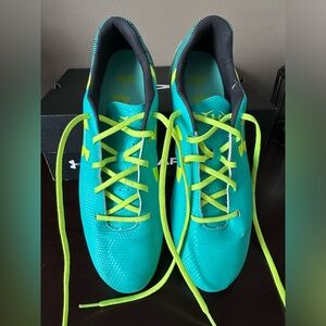 Men’s 12 Under Armour soccer cleats